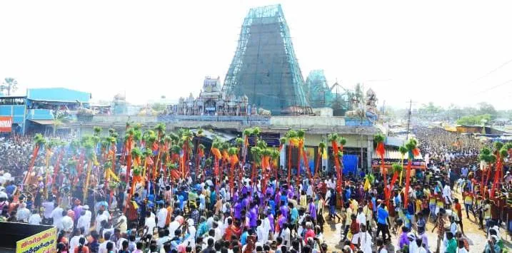 Bizarre festival in putukottai ponnamaravathy